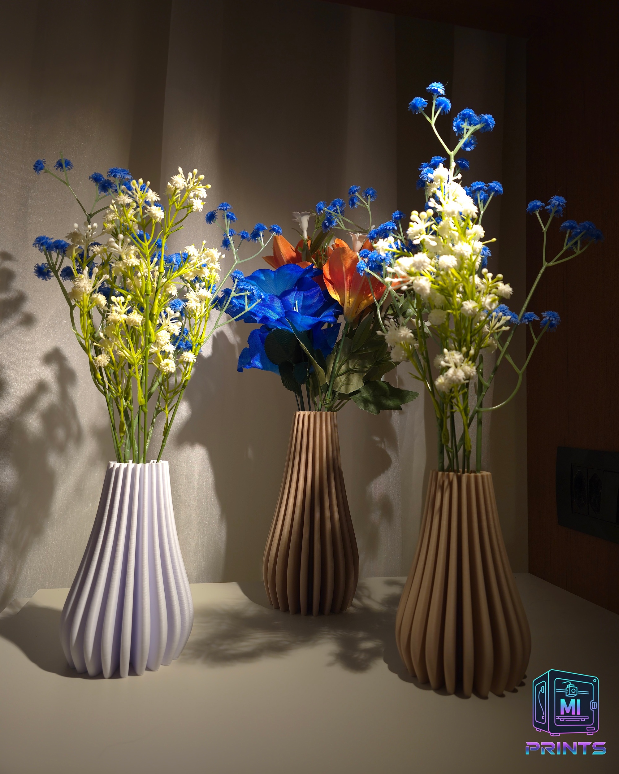 Modern Wavy Vase [3d Printed] MI PRINTS